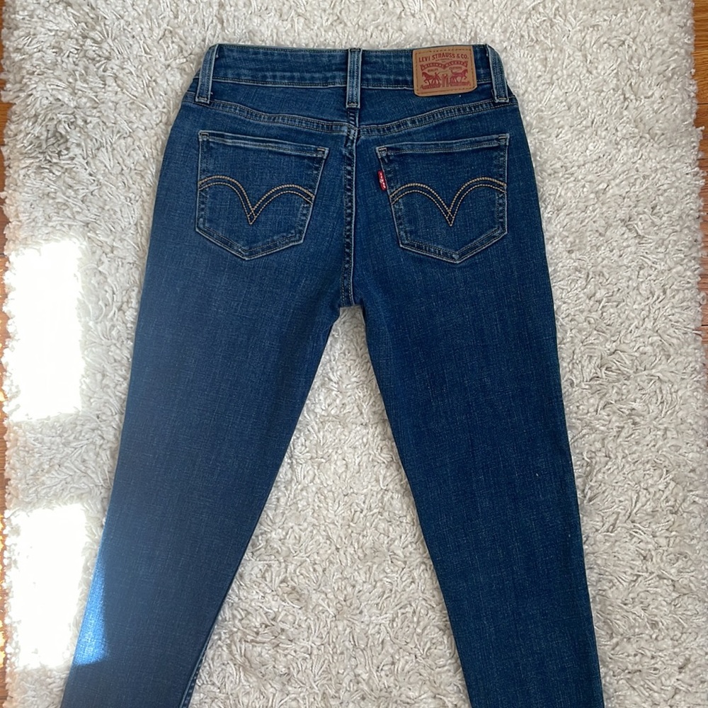 LEVI’S • 535 Super Skinny Ripped Knee Jeans W26 - Picture 5 of 6